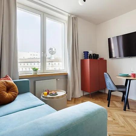 Kashmir Comfort ワルシャワ